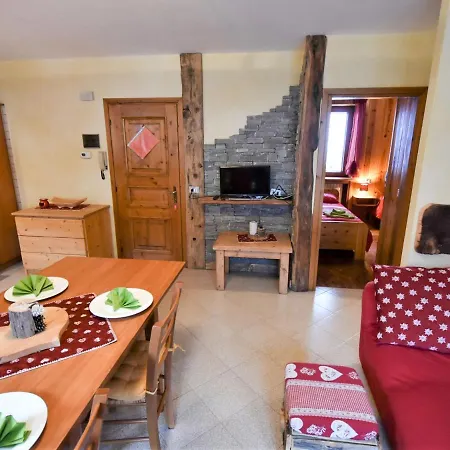 شقة Locazione Turistica Casa Cla - App- Cuoricino - Brx753 إيزولاشيا