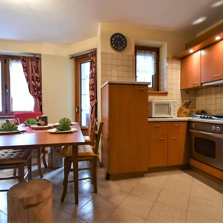 شقة Locazione Turistica Casa Cla - App- Cuoricino - Brx753 *